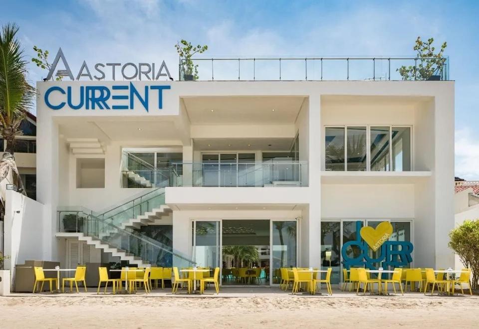 Apartment Astoria Current, Station 3 *